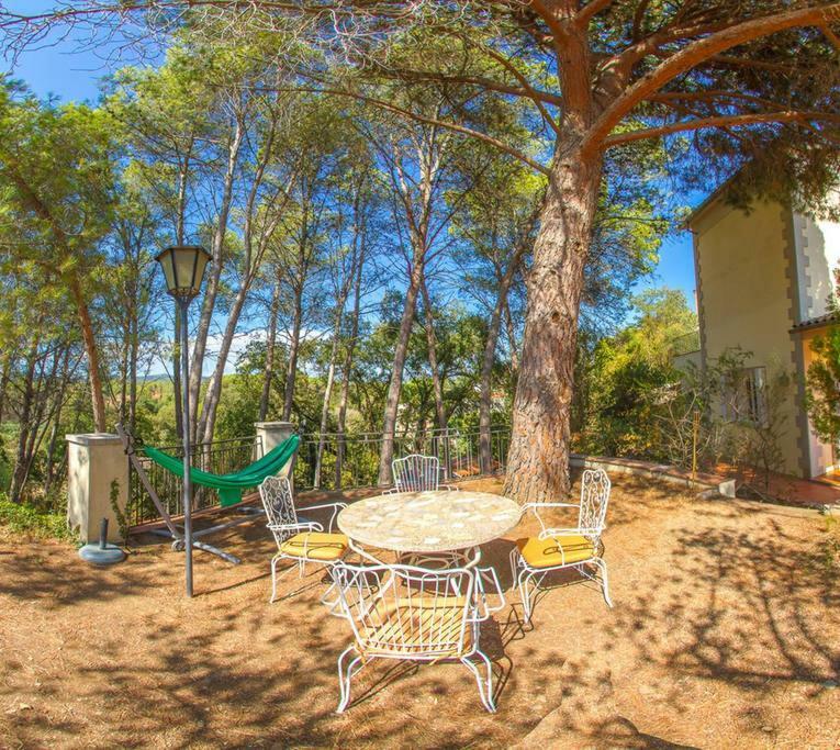 Les Canyes Cottage, Private Villa Resort Piera Luaran gambar