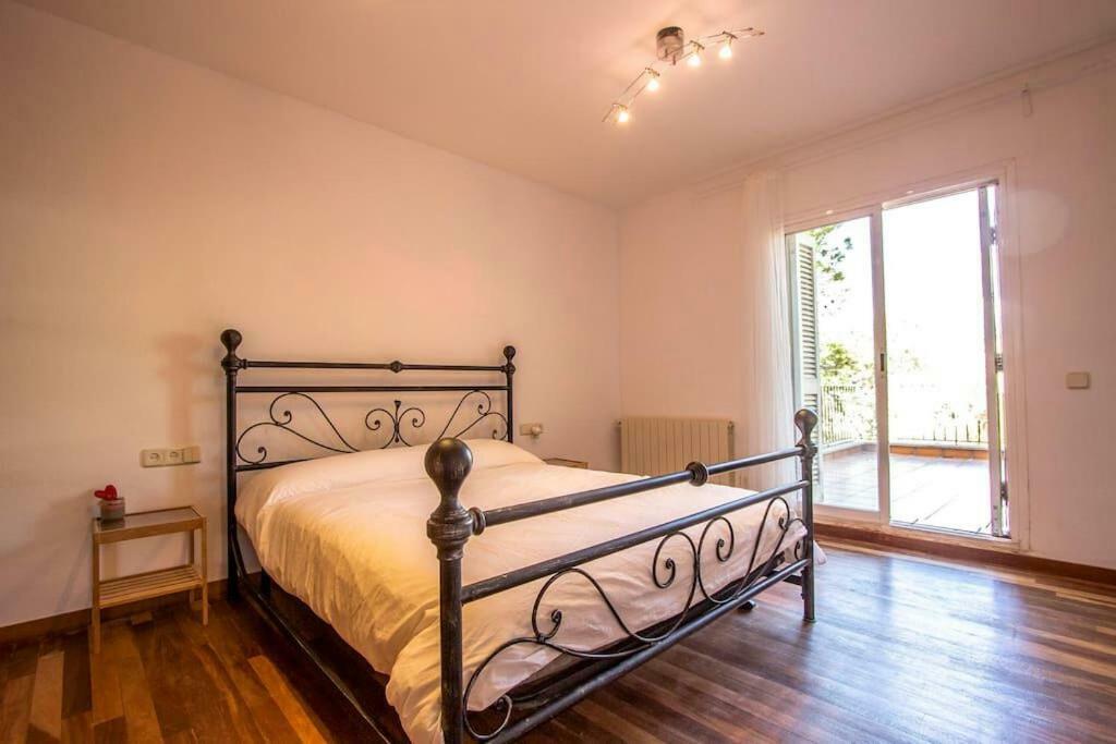 Les Canyes Cottage, Private Villa Resort Piera Luaran gambar